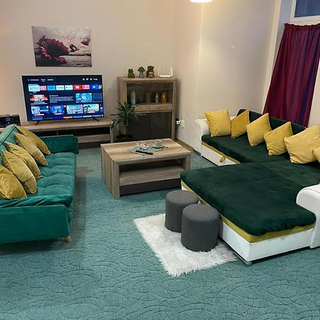 Velky Apartman Bratislava Eksteriør billede